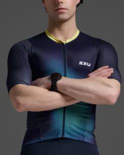 Aero Hex Tri Sleeved Top
