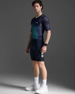 Aero Hex Tri Sleeved Top