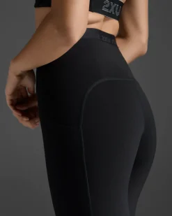 Form Stash Hi-Rise Compression 7/8 Tights with Pockets